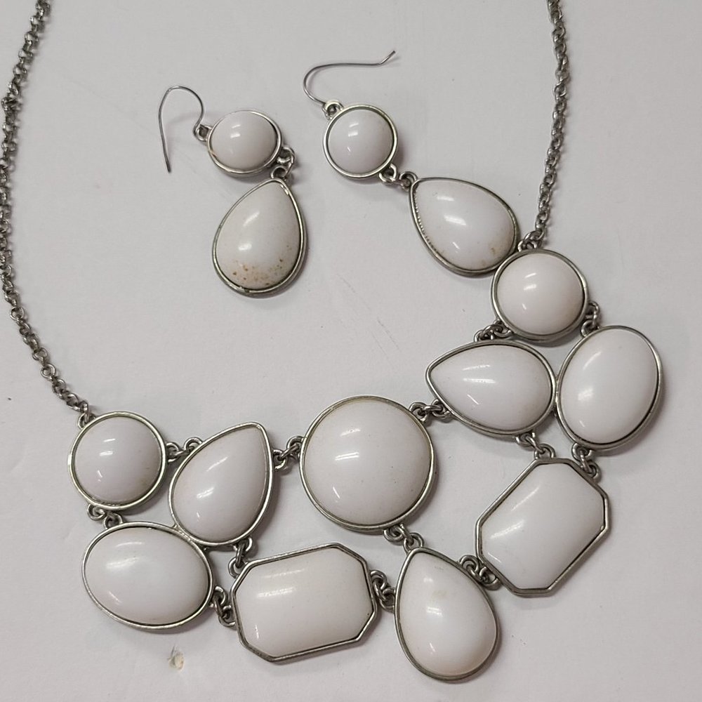 NY Bib choker necklace & earrings